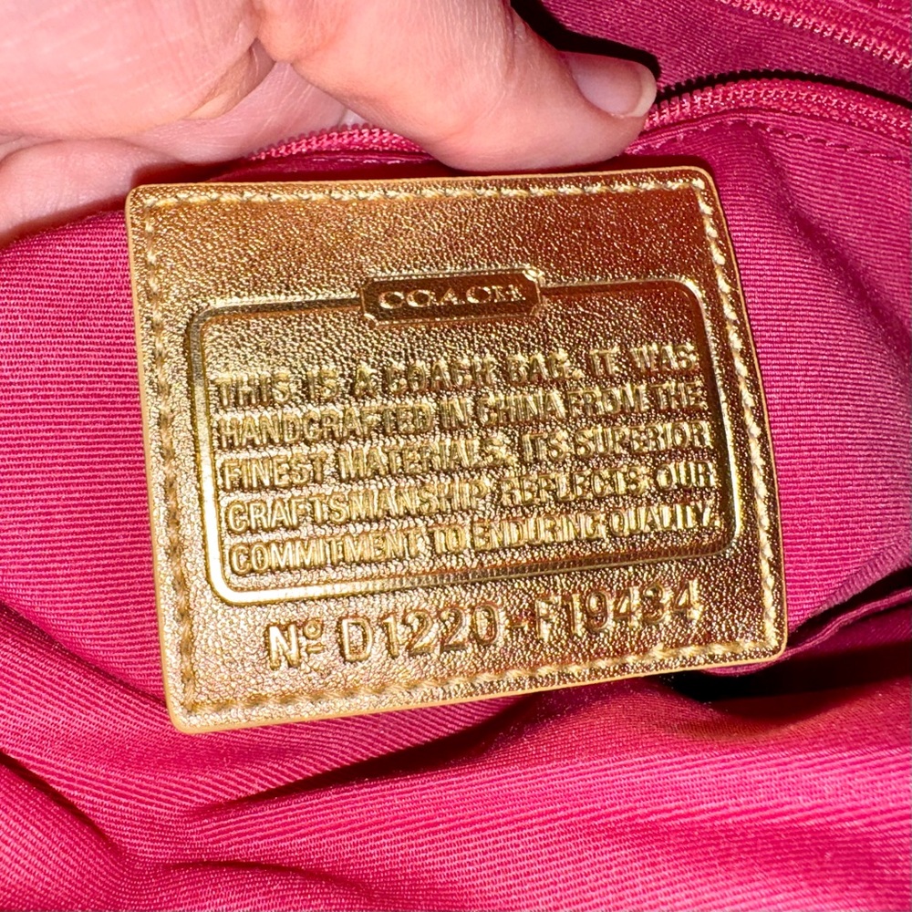 Coach Poppy C Graffiti bag 2012, top zip, gold leather F19434 - NEW With Tags - Picture 9 of 16